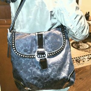 COACH *AUTHENTIC* signature purse