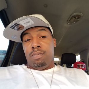 Meet your Posher, Devin