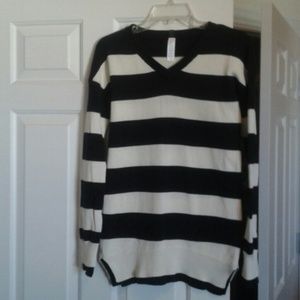 SOLD Girls sz 14 Ivivva sweater (tunic )