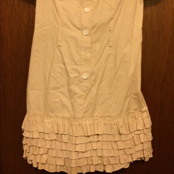 Beige Ruffle Bebe Dress. New Condition 💞 - Picture 2 of 4