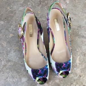 Guess floral sling back pumps