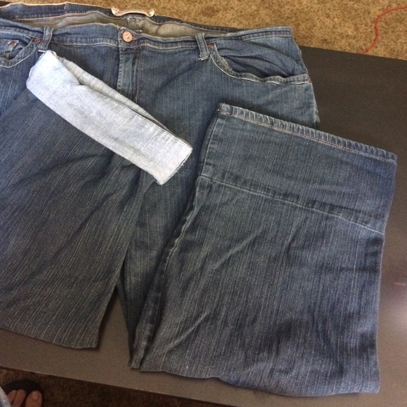 Z. Cavaricci  Rolled-Up Ankle Cropped Capris - Picture 2 of 4