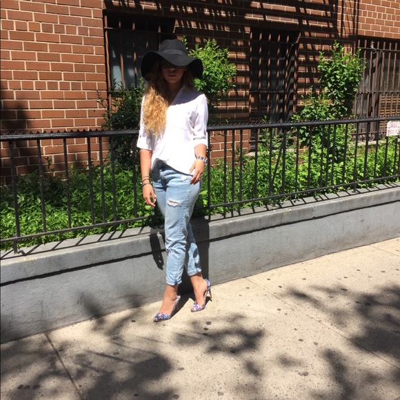 Meet your Posher, Brenda - Picture 3 of 3