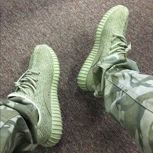 Yeezy boost 350 moonrock