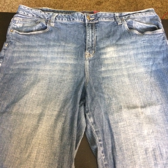 Sequence Embellished Jean Capris - Picture 2 of 4