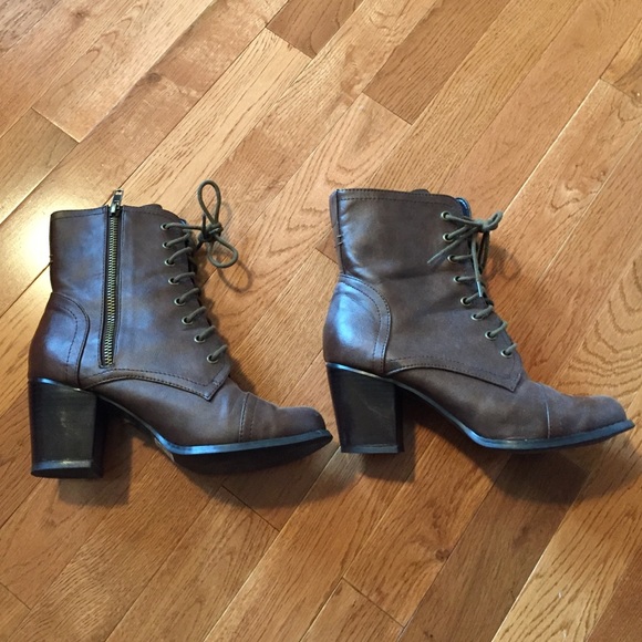 Lace up boots with heel