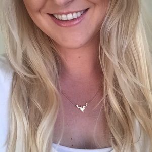 Deer Head Silhouette Necklace Gold  18"