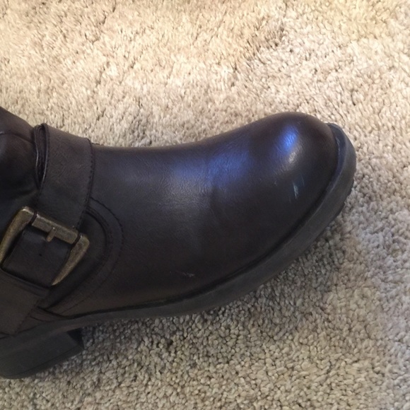 Boots - Picture 3 of 3