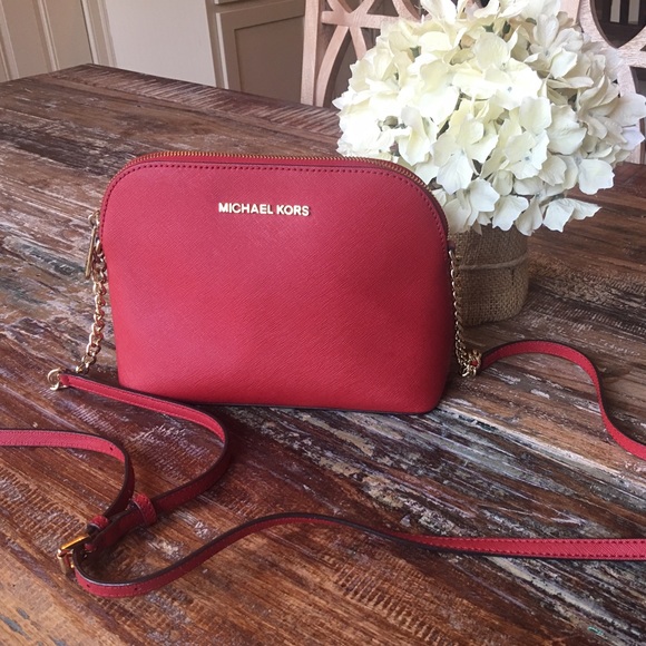 Michael Kors Handbags - Michael Kors Jet Set Small Travel Dome Bag