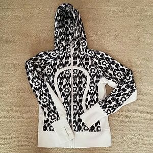 Lululemon  IKAT Scuba PLUSH hoodie. Size 8/10