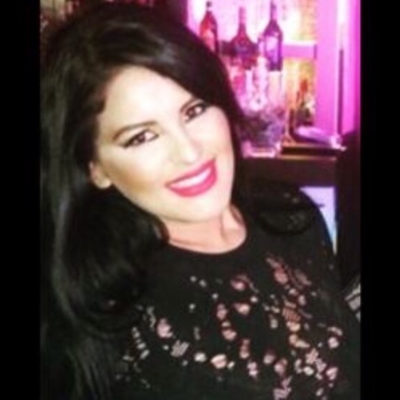 Meet your Posher, Jael