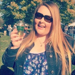 Meet your Posher, Brooke