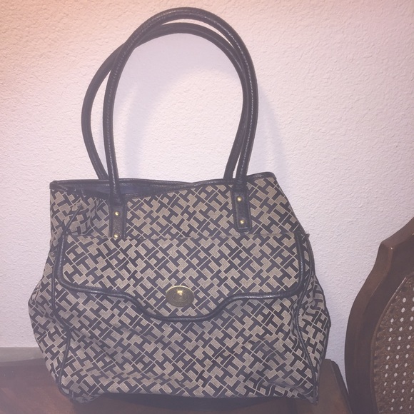 TH Purse