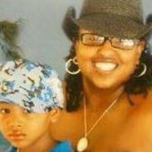 Meet your Posher, Aisha