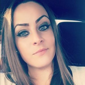 Meet your Posher, Katelyn