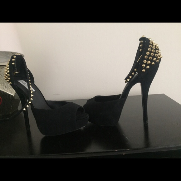 Steve Madden spiked heels - Picture 1 of 1