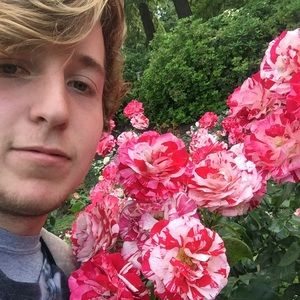 Meet your Posher, Laurence