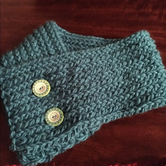 Scarves - Picture 2 of 4