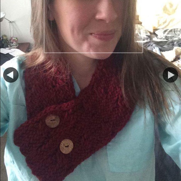 Scarves - Picture 3 of 4