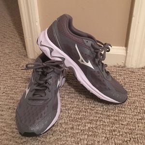 Women's Mizuno Sneakers