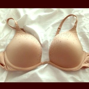 36B Victoria's Secret plunge push-up bra