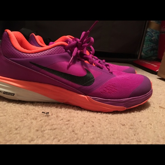 Gently used Nike running shoes