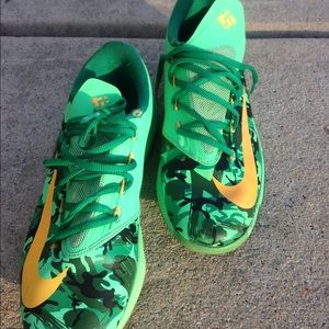 🎉ONE DAY SALE🎉 KD 6's