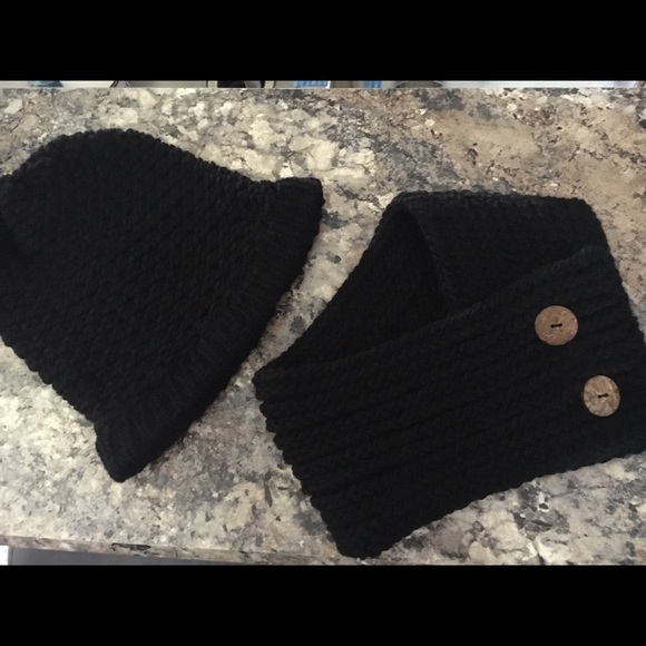 Hat/scarf set - Picture 2 of 3