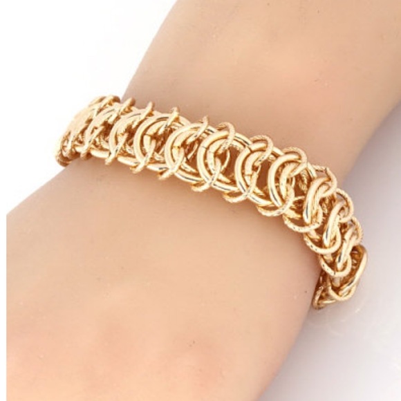 ❕1 Left❕Gold Chain Link Bracelet - Picture 2 of 3