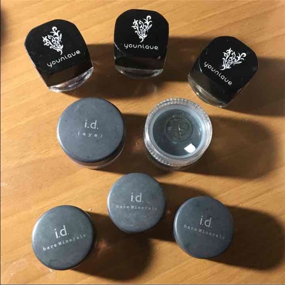 Younique and Bare Minerals loose eyeshadows