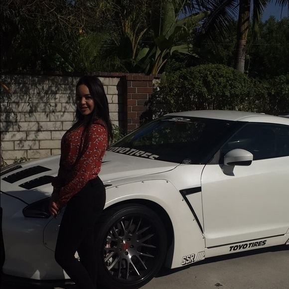 Meet your Posher, Bella