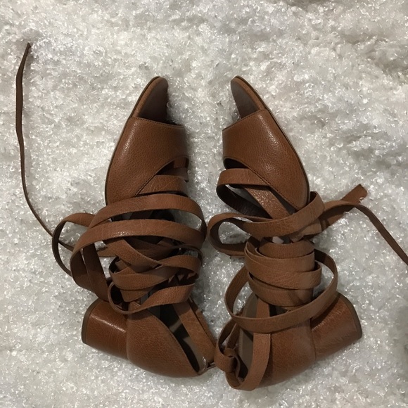 Miu miu leather gladiator wrap sandals - Picture 2 of 4