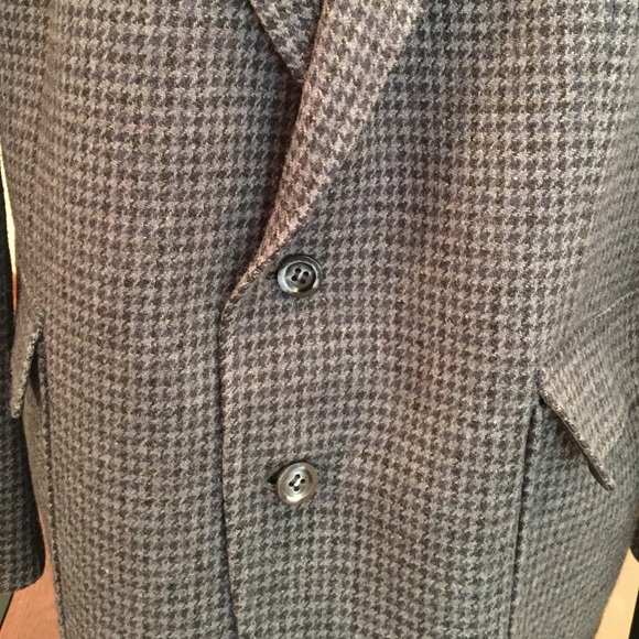 Blazer - Picture 3 of 3