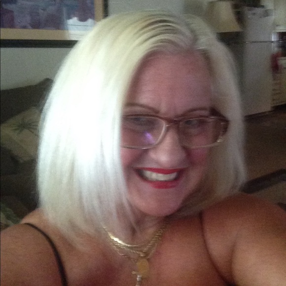 Meet your Posher, Debbie - Picture 4 of 8