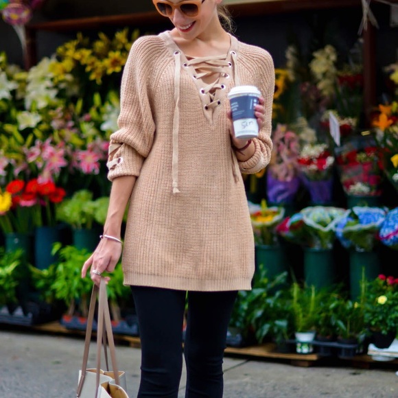 NBF ❤️ Lace Up Chunky Sweater - Picture 3 of 3