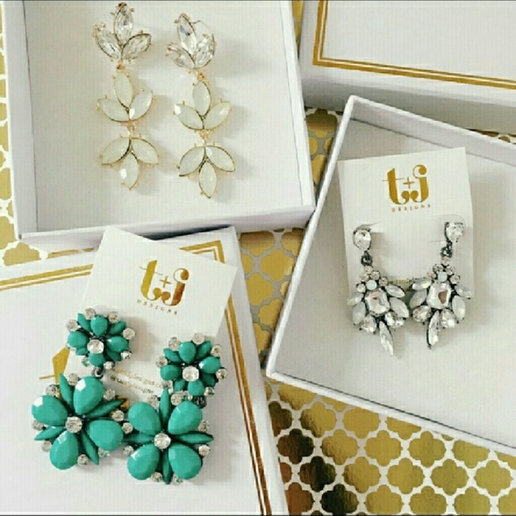 NWT TEARDROP DECO CRYSTAL EARRINGS - Picture 3 of 3