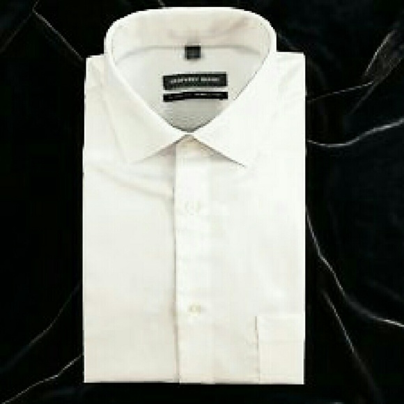 Fitted dress shirt