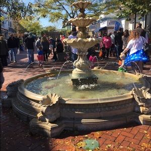 Meet your Posher, Jasmine