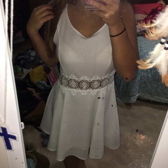 White dress - Picture 2 of 2