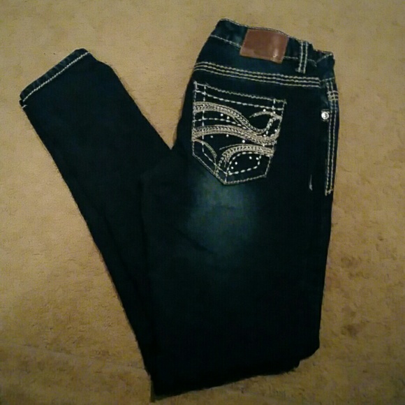 Maurices size small skinny jeans