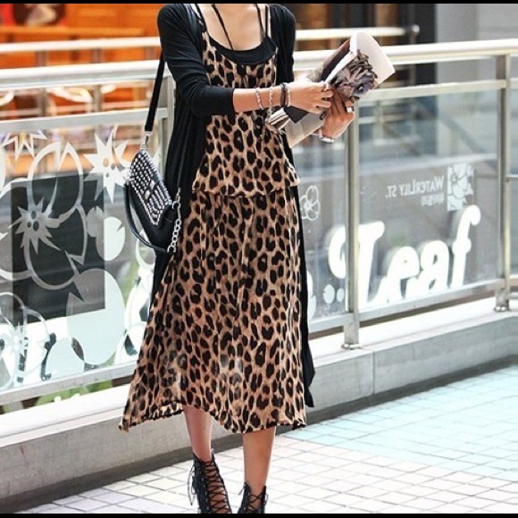 SALE💋BLACK KNIT DUSTER - Picture 2 of 4