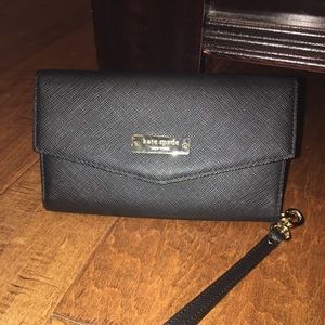 Kate Spade ♠️ Black Wristlet (fits iPhone 6 Plus)