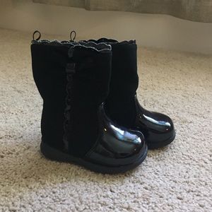 Black boots