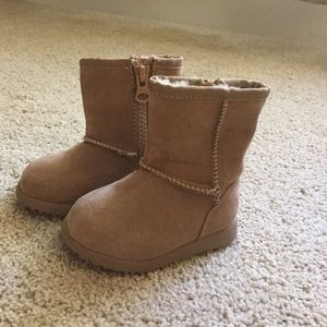 Suede boots