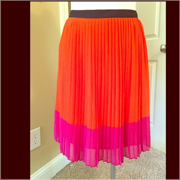 G.H. Bass & Co NWT orange/purple pleated skirt
