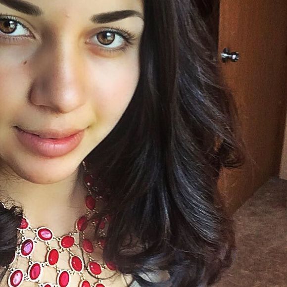 Meet your Posher, Monica