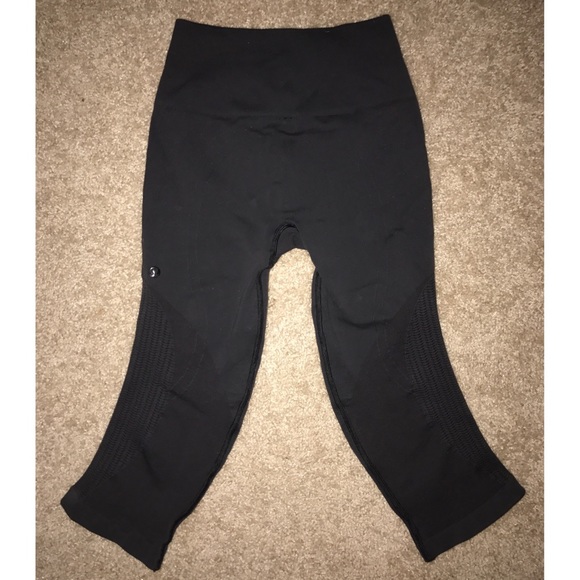 Lulu Lemon Flow & Go Cropped Pants