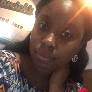 Meet your Posher, Tenesha