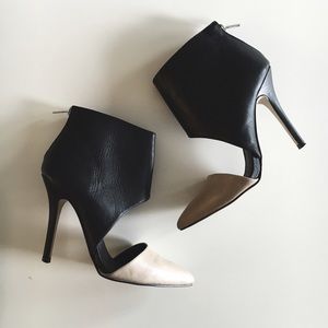 Aldo Shoes - Aldo Nude & Black Heels Aldo Shoes - Aldo Nude & Black Heels