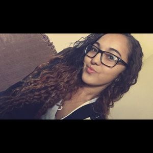 Meet your Posher, Celine